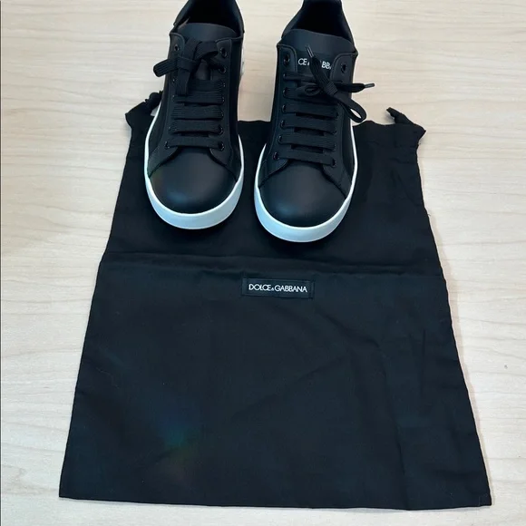 Dolce & Gabbana Black and White Logo Sneakers, new in box. Dust bag included - Picture 11 of 14